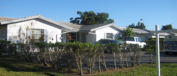 CORAL SPRINGS – DUPLEX+POOL