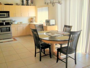 Breakfast Area in Kitchen