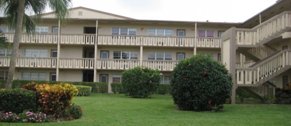 BOCA RATON – Century Village